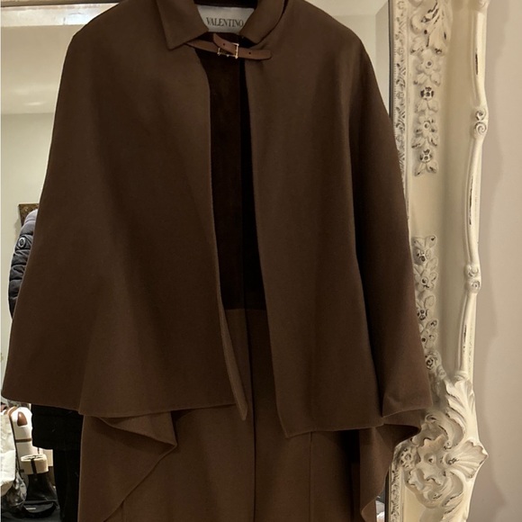 Stunning Valentino Wool and Suede Runway Cape - 6 - Picture 4 of 10
